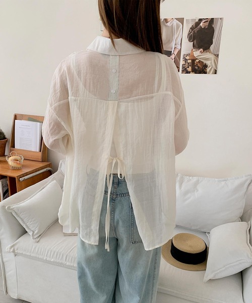 aimoha(アイモハ)の「バックリボン長袖シアーシャツ (SS)(シャツ/ブラウス・レディース・ブラック/ライトベージュ/ホワイト/ライトグレー/ピンク/ライトグリーン・FREE)」の4枚目の写真