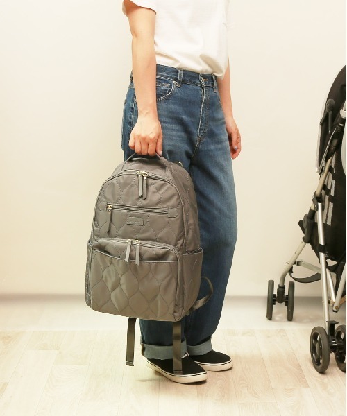 LIZDAYS(リズデイズ)の「LIZDAYS ママラクキルティングナイロンリュックサック(バックパック/リュック・レディース・アイボリー/ダークグレー/グレイッシュベージュ/ブラック・FREE)」の5枚目の写真