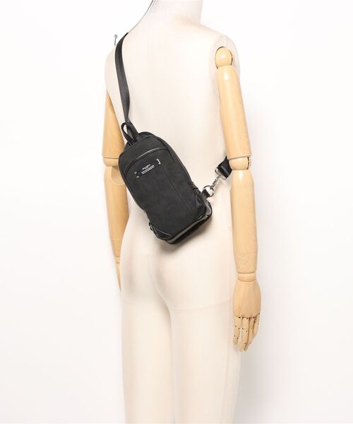 HIDEAWAYS NICOLE（ハイダウェイニコル）の「ミニボディバッグ（ボディバッグ/ウエストポーチ・メンズ・ブラック/ベージュ/ネイビー・FREE）」の6枚目の写真