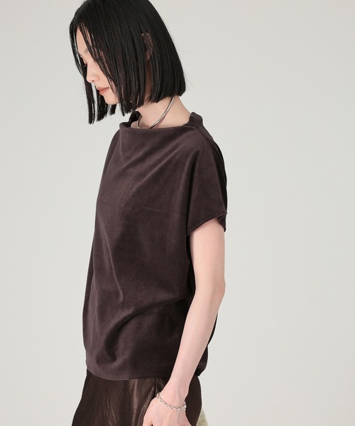 BABYLONE（バビロン）の「【洗濯可】ベロアニュアンスカットソー（Tシャツ/カットソー・レディース・ダークブラウン/ライトベージュ/ダークブルー・フリー）」の5枚目の写真