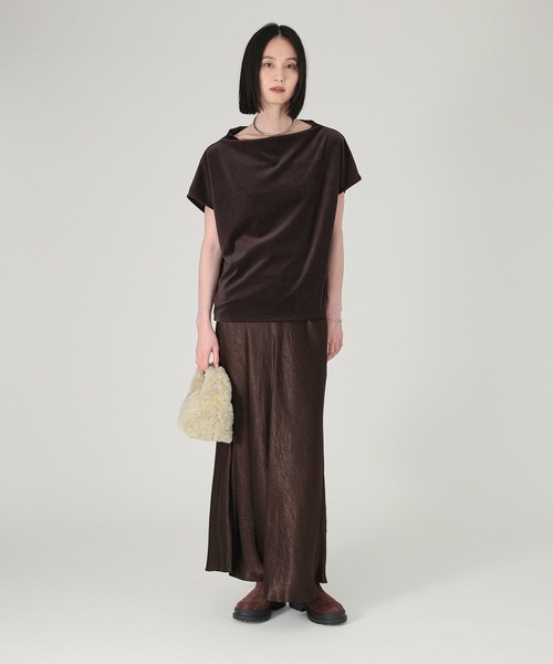 BABYLONE（バビロン）の「【洗濯可】ベロアニュアンスカットソー（Tシャツ/カットソー・レディース・ダークブラウン/ライトベージュ/ダークブルー・フリー）」の7枚目の写真