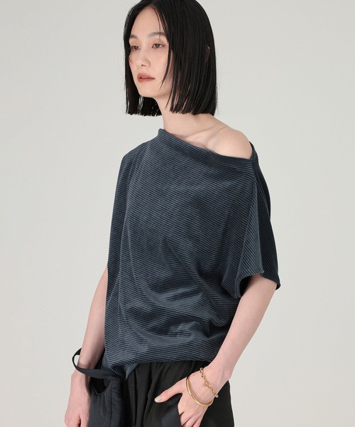 BABYLONE（バビロン）の「【洗濯可】ベロアニュアンスカットソー（Tシャツ/カットソー・レディース・ダークブラウン/ライトベージュ/ダークブルー・フリー）」の12枚目の写真