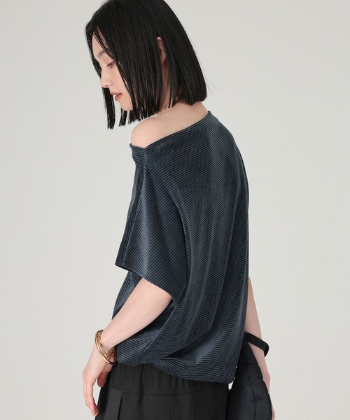 BABYLONE（バビロン）の「【洗濯可】ベロアニュアンスカットソー（Tシャツ/カットソー・レディース・ダークブラウン/ライトベージュ/ダークブルー・フリー）」の13枚目の写真