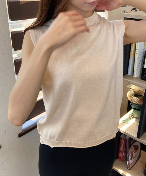 ｔｏｌｅｎｅ（トレネ）の「バックボタンデザイン ノースリーブ ニットトップス（ニット/セーター・レディース・ホワイト/レッド・FREE）」の3枚目の写真