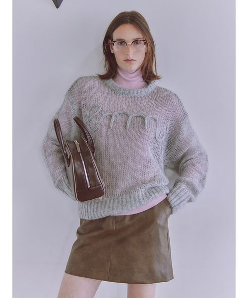 emmi（エミ）の「emmiロゴモヘアニットトップス（ニット/セーター・レディース・ライトグレー/レッド/ライトブルー/オフホワイト・F）」の2枚目の写真