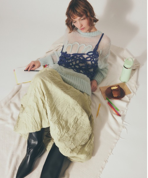 emmi（エミ）の「emmiロゴモヘアニットトップス（ニット/セーター・レディース・ライトグレー/レッド/ライトブルー/オフホワイト・F）」の3枚目の写真