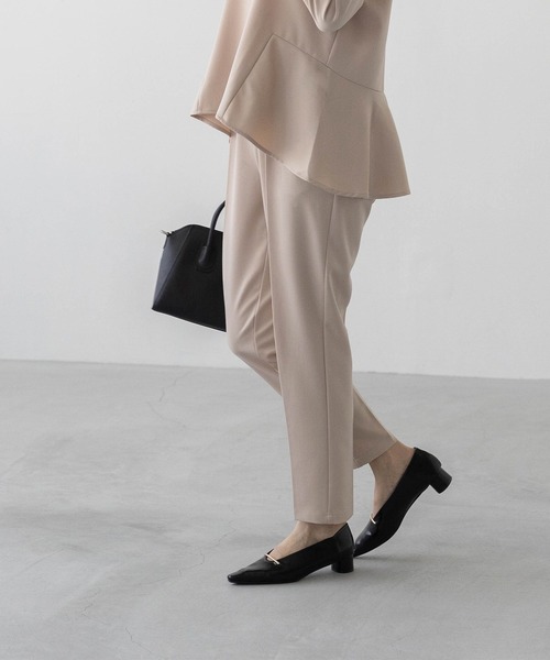 welleg(ウェレッグ)の「【 極やわ 】ゴールドバー 3cmヒール パンプス(パンプス・レディース・シルバー/ブラック系その他/ブラック/アイボリー/ブラウン系その他/ブラウン/ライトグレー/シルバー系その他・21.5cm/22.0cm/22.5cm/23.0cm/23.5cm/24.0cm/24.5cm/25.0cm/25.5cm/26.0cm)」の19枚目の写真