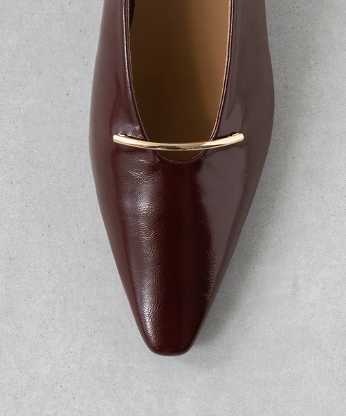 welleg(ウェレッグ)の「【 極やわ 】ゴールドバー 3cmヒール パンプス(パンプス・レディース・シルバー/ブラック系その他/ブラック/アイボリー/ブラウン系その他/ブラウン/ライトグレー/シルバー系その他・21.5cm/22.0cm/22.5cm/23.0cm/23.5cm/24.0cm/24.5cm/25.0cm/25.5cm/26.0cm)」の12枚目の写真