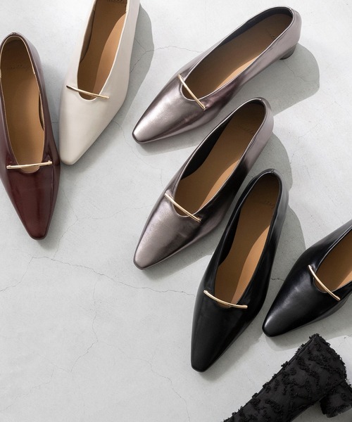 welleg(ウェレッグ)の「【 極やわ 】ゴールドバー 3cmヒール パンプス(パンプス・レディース・シルバー/ブラック系その他/ブラック/アイボリー/ブラウン系その他/ブラウン/ライトグレー/シルバー系その他・21.5cm/22.0cm/22.5cm/23.0cm/23.5cm/24.0cm/24.5cm/25.0cm/25.5cm/26.0cm)」の9枚目の写真