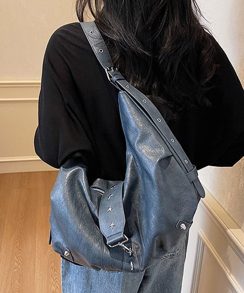 florist（フローリスト）の「2WAY スタッズベルトY2Kアイレットショルダーバッグ/トートバッグ（トートバッグ・レディース・ブルーグレー/チョコ/ブラック/キャメル/ワインレッド/ベージュ・FREE）」の3枚目の写真