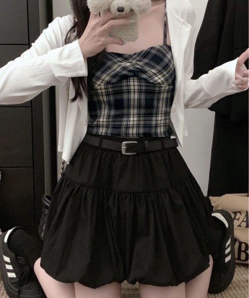 kirakiraShop(キラキラショップ)の「【2点セット】チェック柄 ビスチェ & カーディガン セット(セットアップ・レディース・ホワイト/ブラック/グレー・FREE)」の4枚目の写真