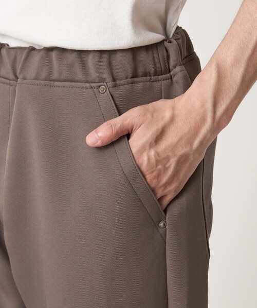 Lee（リー）の「【別注】＜Lee＞FLeeasy Narrow ポリエステル イージーパンツ（その他パンツ・メンズ・ブラック/ナチュラル/ダークグレー/モカ・FREE）」の11枚目の写真