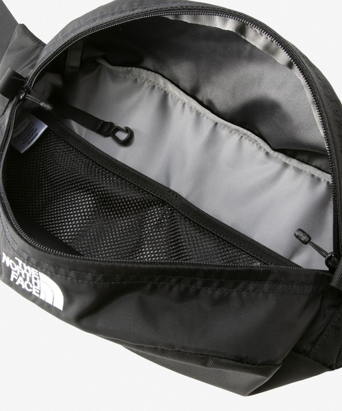 THE NORTH FACE(ザノースフェイス)の「THE NORTH FACE/ザ・ノース・フェイス/Sweep(ボディバッグ/ウエストポーチ・メンズ・ブラック・F)」の2枚目の写真