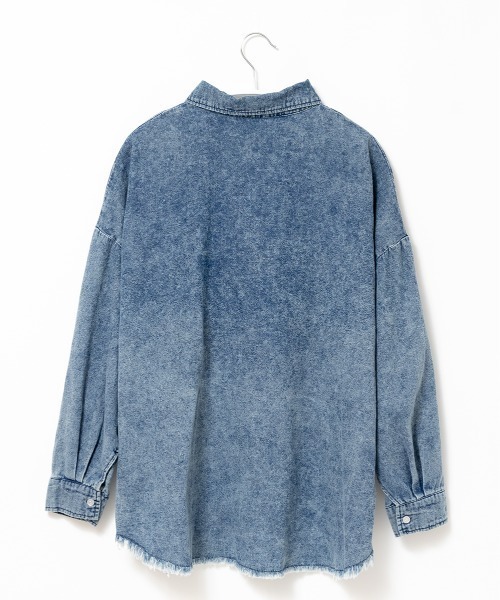 A.D.C.L.(エーディーシーエル)の「Cozyダブルポケットオーバーサイズデニムビッグシャツ(シャツ/ブラウス・レディース・ブルー/ネイビー・L/M)」の4枚目の写真