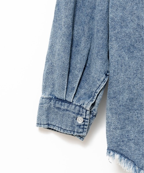 A.D.C.L.(エーディーシーエル)の「Cozyダブルポケットオーバーサイズデニムビッグシャツ(シャツ/ブラウス・レディース・ブルー/ネイビー・L/M)」の8枚目の写真