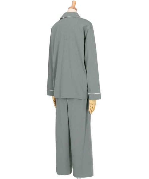 une nana cool(ウンナナクール)の「【綿100%】なめらかハイゲージ天竺パジャマ MADE WITH LIBERTY FABRIC(ルームウェア/パジャマ・レディース・グレイッシュブルー/セージグリーン/サックスブルー/ブルー/グレー/チャコールグレー/オリーブ/ブラック/ワイン/ベビーピンク/チョコ/ネイビー/ダークブルー/ベージュ/グリーン/ホワイト・L/M)」の19枚目の写真