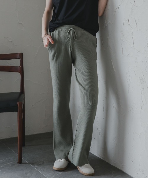 slattgir(スラットジール)の「高身長 ニットフレアパンツ(セットアップ対応)(トールサイズ)Essenave(その他パンツ・レディース・カーキ/ブラック/ベージュ・TM/TL/TLL/T3L)」の20枚目の写真