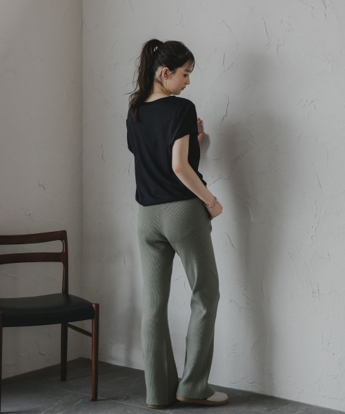 slattgir(スラットジール)の「高身長 ニットフレアパンツ(セットアップ対応)(トールサイズ)Essenave(その他パンツ・レディース・カーキ/ブラック/ベージュ・TM/TL/TLL/T3L)」の21枚目の写真