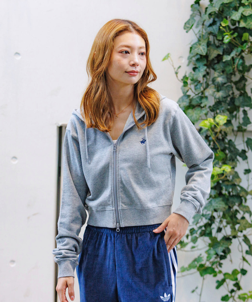 BEVERLY HILLS POLO CLUB(ビバリーヒルズポロクラブ)の「【BEVERY HILLS P.C/ビバリーヒルズポロクラブ】クロップドフルジップフーディ/トップス/パーカー【WEB限定】(パーカー・レディース・グレー/ブラック・フリー)」の12枚目の写真