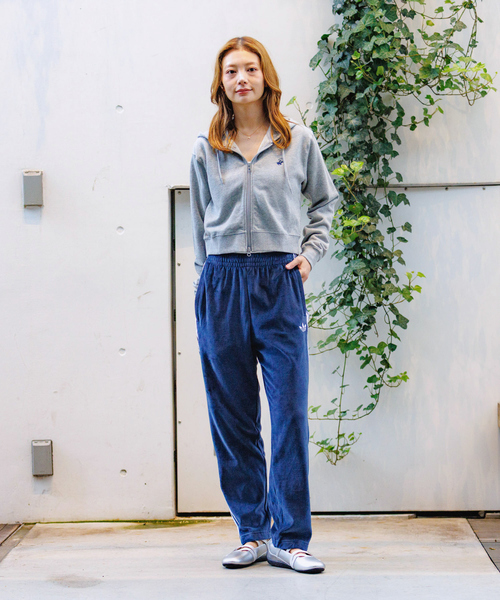 BEVERLY HILLS POLO CLUB(ビバリーヒルズポロクラブ)の「【BEVERY HILLS P.C/ビバリーヒルズポロクラブ】クロップドフルジップフーディ/トップス/パーカー【WEB限定】(パーカー・レディース・グレー/ブラック・フリー)」の13枚目の写真