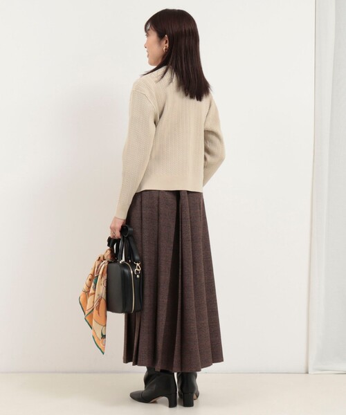 MICO COULIER(ミコクリエ)の「ミニケーブルウーリーエステルニット(ニット/セーター・レディース・ネイビー/モカ/キナリ・38)」の5枚目の写真