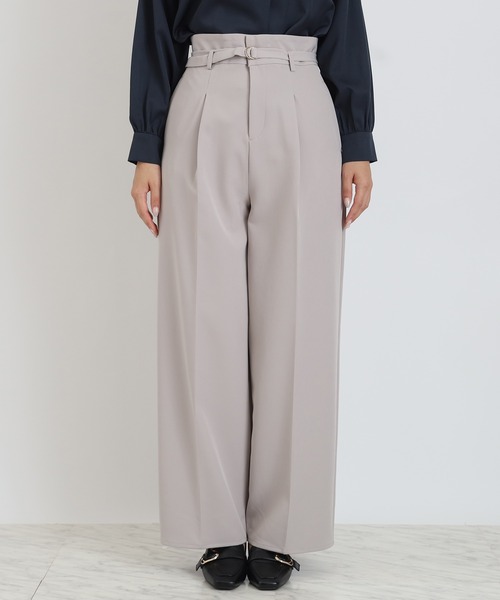 TRUDEA(トルディア)の「ベルテッド ワイドパンツ(その他パンツ・レディース・ネイビー/ブラック/グレイッシュベージュ・SMALL/LARGE/MEDIUM)」の16枚目の写真