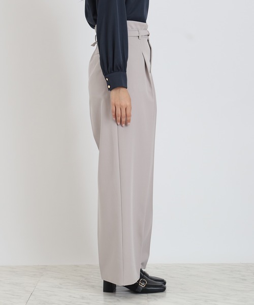 TRUDEA(トルディア)の「ベルテッド ワイドパンツ(その他パンツ・レディース・ネイビー/ブラック/グレイッシュベージュ・SMALL/LARGE/MEDIUM)」の17枚目の写真