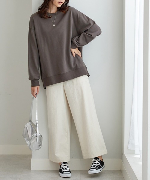 BELLUNA PLUS（ベルーナ）の「軽やか綿混スウェット（Tシャツ/カットソー・レディース・グレイッシュベージュ/ネイビー/チャコール/ライラック・LARGE/MEDIUM/X-LARGE）」の9枚目の写真