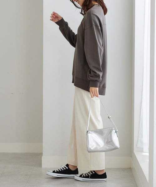 BELLUNA PLUS（ベルーナ）の「軽やか綿混スウェット（Tシャツ/カットソー・レディース・グレイッシュベージュ/ネイビー/チャコール/ライラック・LARGE/MEDIUM/X-LARGE）」の10枚目の写真