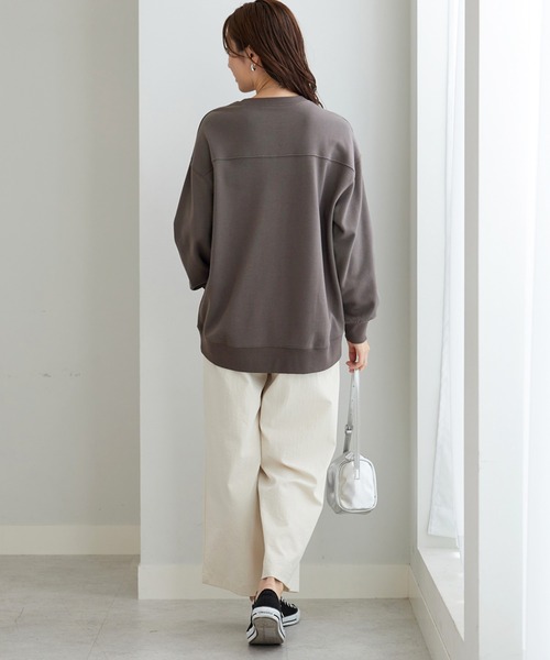 BELLUNA PLUS（ベルーナ）の「軽やか綿混スウェット（Tシャツ/カットソー・レディース・グレイッシュベージュ/ネイビー/チャコール/ライラック・LARGE/MEDIUM/X-LARGE）」の11枚目の写真