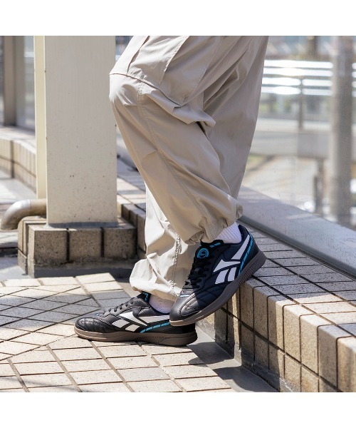 Reebok(リーボック)の「ハマー ストリート / HAMMER STREET(スニーカー・メンズ・ブラック×ホワイト/シルバー・26.5cm/26.0cm/24.0cm/23.5cm/23.0cm/22.5cm/28.5cm/28.0cm/27.5cm/27.0cm/25.5cm/24.5cm)」の4枚目の写真