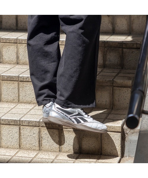 Reebok(リーボック)の「ハマー ストリート / HAMMER STREET(スニーカー・メンズ・ブラック×ホワイト/シルバー・26.5cm/26.0cm/24.0cm/23.5cm/23.0cm/22.5cm/28.5cm/28.0cm/27.5cm/27.0cm/25.5cm/24.5cm)」の14枚目の写真