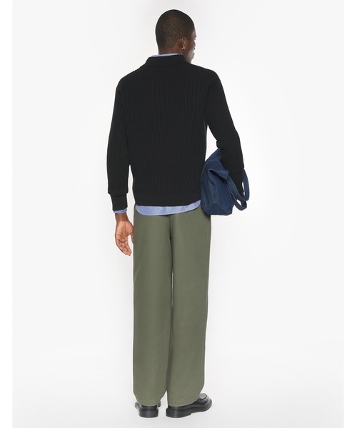 Maison Kitsune(メゾンキツネ)の「FOX HEAD WOOL RIBBED POLO JUMPER(ポロシャツ・メンズ・ブラック・XS/S/M/L/XL)」の4枚目の写真