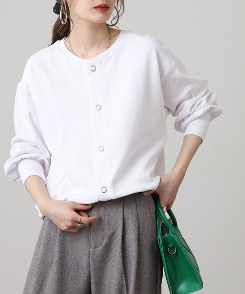 OMNES（オムネス）の「ハニカムストレッチ袖ボリュームカーディガン（カーディガン/ボレロ・レディース・ネイビー/ホワイト/アイボリー・FREE）」の17枚目の写真