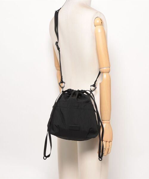 LOWRYS FARM（ローリーズファーム）の「BCL/DRAWSTRING   586065（ショルダーバッグ・メンズ・ブラック・FREE）」の5枚目の写真