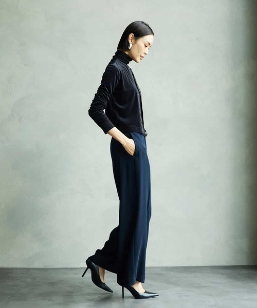 MICHEL KLEIN（ミッシェル・クラン）の「[セットアップ対応]ノーカラーブラウス（シャツ/ブラウス・レディース・ベージュ/ネイビー・38）」の6枚目の写真