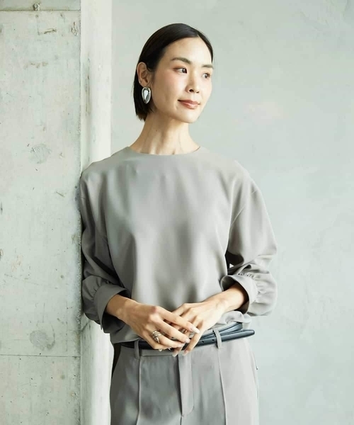 MICHEL KLEIN（ミッシェル・クラン）の「[セットアップ対応]ノーカラーブラウス（シャツ/ブラウス・レディース・ベージュ/ネイビー・38）」の12枚目の写真
