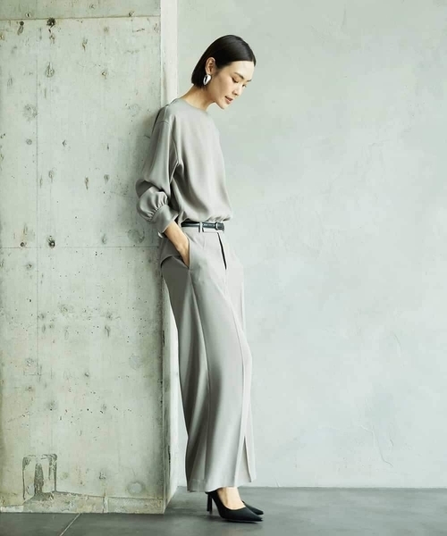MICHEL KLEIN（ミッシェル・クラン）の「[セットアップ対応]ノーカラーブラウス（シャツ/ブラウス・レディース・ベージュ/ネイビー・38）」の14枚目の写真