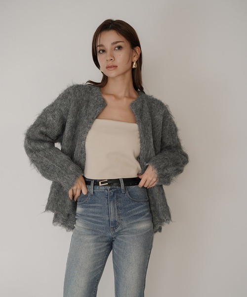 KINO THE KEI(キノザケイ)の「クリアカットソー 2WAY クロップド カップ付き トップス KINO THE KEI(Tシャツ/カットソー・レディース・ブラック/ホワイト/ダークブラウン/ベージュ・フリー)」の4枚目の写真