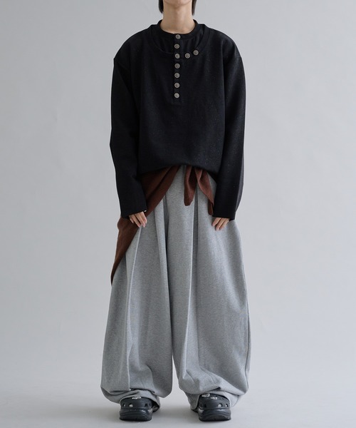 EPNK（イーピーエヌケー）の「Lame Button Henley Knit / ラメボタンヘンリーニット（Tシャツ/カットソー・メンズ・ブラック/パープル・SMALL/MEDIUM/LARGE）」の9枚目の写真