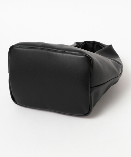 Ray BEAMS（レイビームス）の「YAHKI / YH-795(S) SHOULDER BAG（トートバッグ・レディース・ベージュ/ブラック・ONE SIZE）」の5枚目の写真