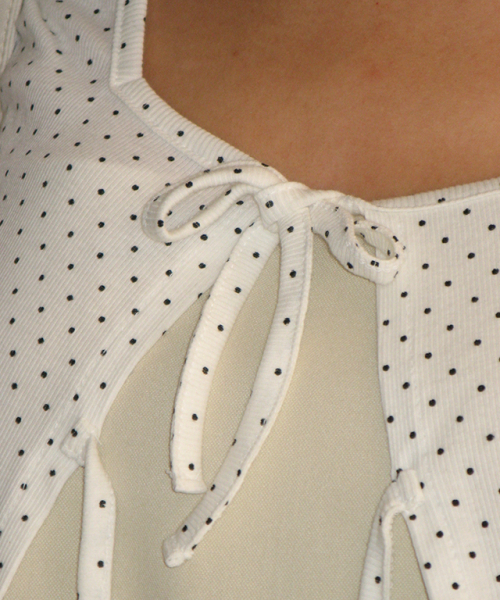 RONRON(ロンロン)の「MINI DOT RIBBON COTTON CARDIGAN WHITE(カーディガン/ボレロ・レディース・その他・FREE)」の2枚目の写真