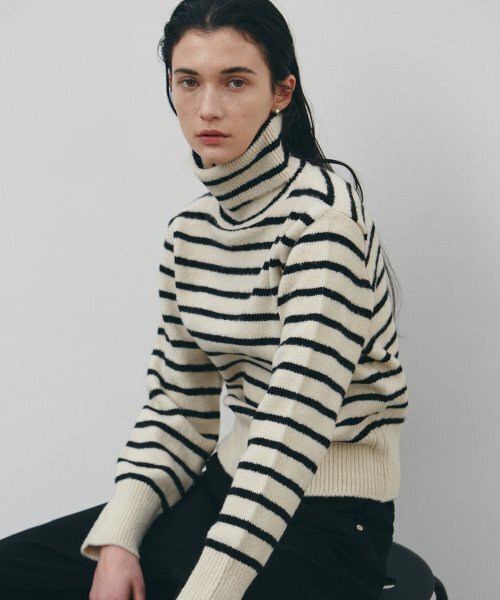 NICK&NICOLE(ニックアンドニコール)の「STRIPE TURTLENECK SWEATER_LIGHT BEIGE(ニット/セーター・レディース・その他・FREE)」の3枚目の写真