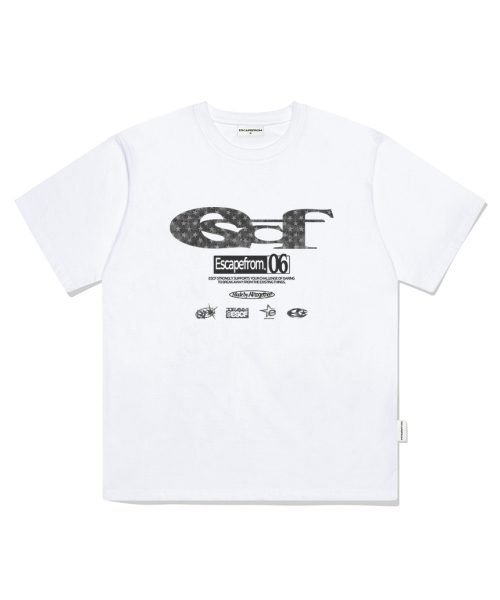 ESCAPEFROM(エスケープフロム)の「ブラックスター デニム ESCFロゴ コラージュプリント オーバーサイズ 半袖Tシャツ ホワイト(Tシャツ/カットソー・レディース・その他・LARGE/SMALL/MEDIUM)」の1枚目の写真