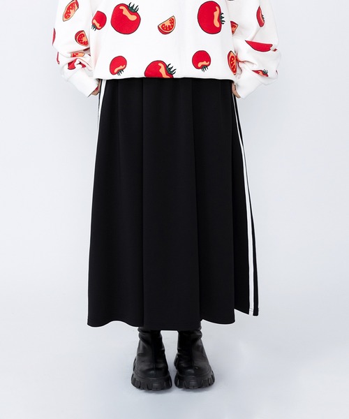 PUNYUS（プニュズ）の「ジャージロングスカート（スカート・レディース・グリーン/レッド/ブラック・1/2/3/4/5）」の19枚目の写真