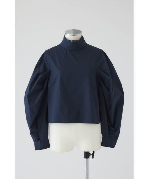 RIM.ARK（リムアーク）の「Folded neck tuck blouse フォールディッド