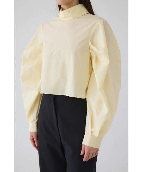 RIM.ARK(リムアーク)の「Folded neck tuck blouse フォールディッドネックタックブラウス(シャツ/ブラウス・レディース・ライトイエロー/ブラック/ネイビー/ホワイト・36/38)」の4枚目の写真
