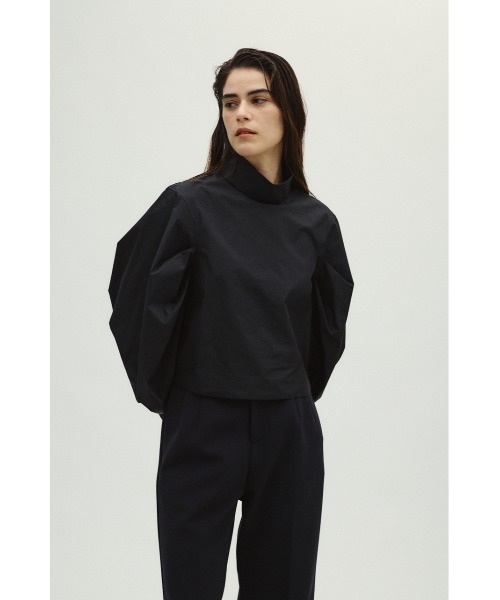 Folded neck tuck blouse フォールディッドネックタックブラウス