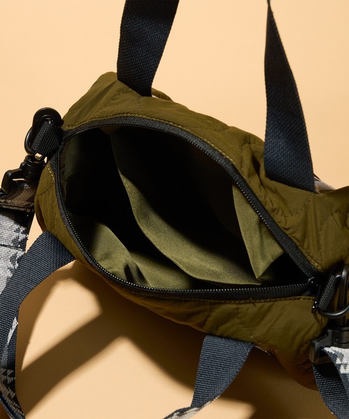 PENDLETON（ペンドルトン）の「【 PENDLETON / ペンドルトン 】キルティング2WAYミニドラムバッグ（ショルダーバッグ・レディース・ブラック/オリーブ・FREE）」の8枚目の写真