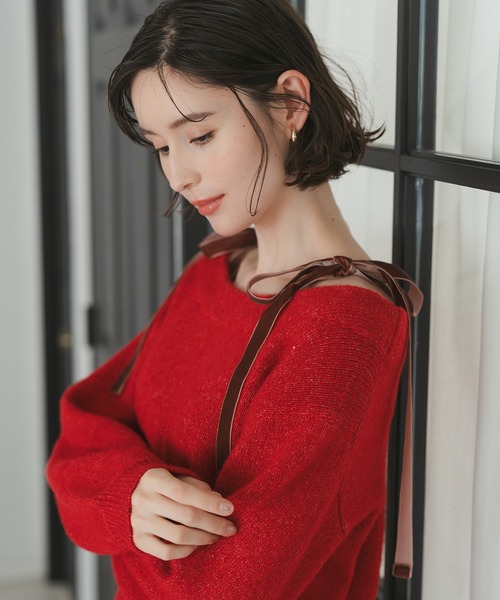 31 Sons de mode（トランテアン　ソン　ドゥ　モード）の「2025秋冬新作 ベロア肩リボンふわふわニット（ニット/セーター・レディース・ブルー/アイボリー/ブラウン/レッド・ﾌﾘ-）」の4枚目の写真